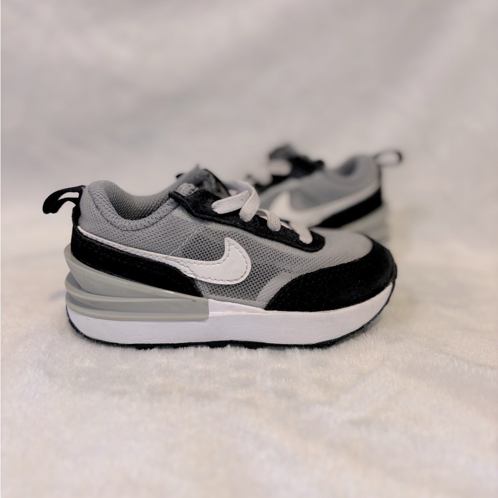 Toddler nike shoes
